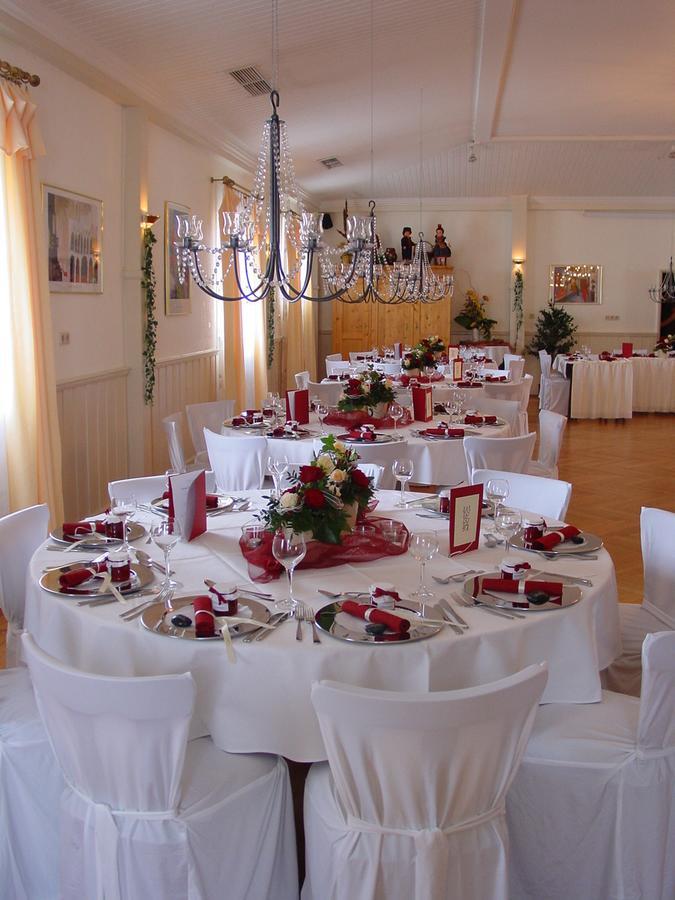 Gasthof Rockensuess Schwalmstadt Esterno foto